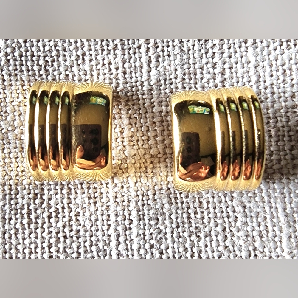 Vintage Monet post earings. Classic hoops. 1990's.